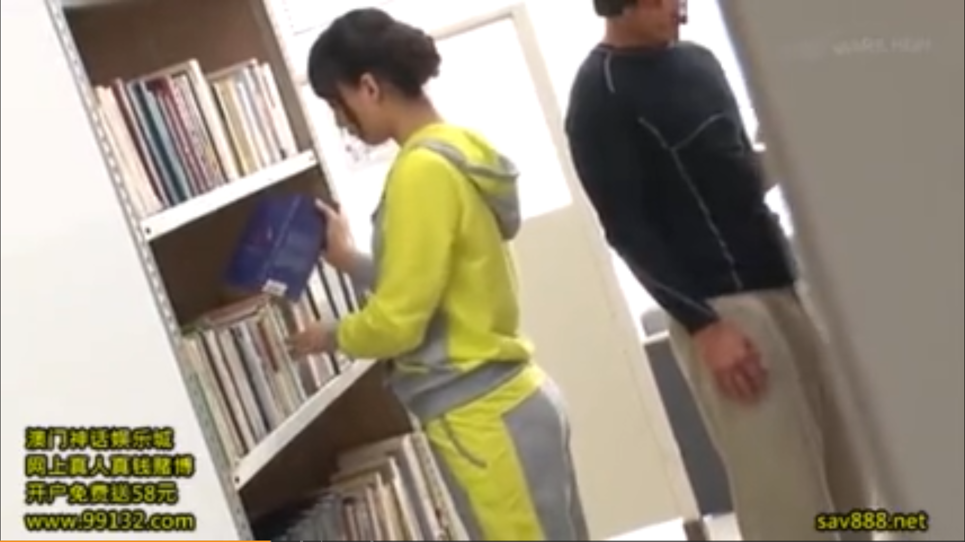 図書館で働く体操教室の美人インストラクターが本棚の陰で襲われ強制生ハメレイプの餌食に…！